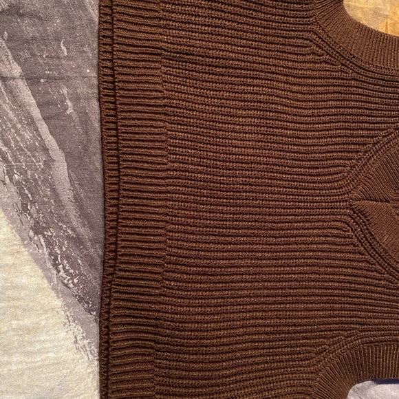 Women’s H&M Brown Cropped Sweater Vest - Picture 6 of 7